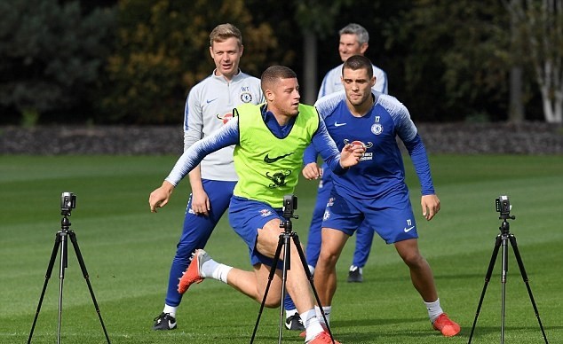 Đội hình kết hợp Chelsea - Man Utd: 7 màu xanh, chỉ 4 màu đỏ! - Bóng Đá