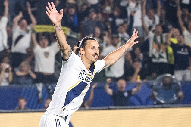 Cựu sao Arsenal phá hỏng ngày vui của Ibrahimovic ở MLS - Bóng Đá