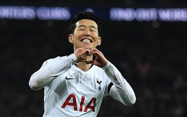 Solo hạ gục Chelsea, Son Heung-min được vinh danh - Bóng Đá