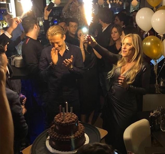 SỐC: ĐH vĩ đại nhất của Terry không thấy bóng dáng Chelsea, toàn người M.U - Bóng Đá