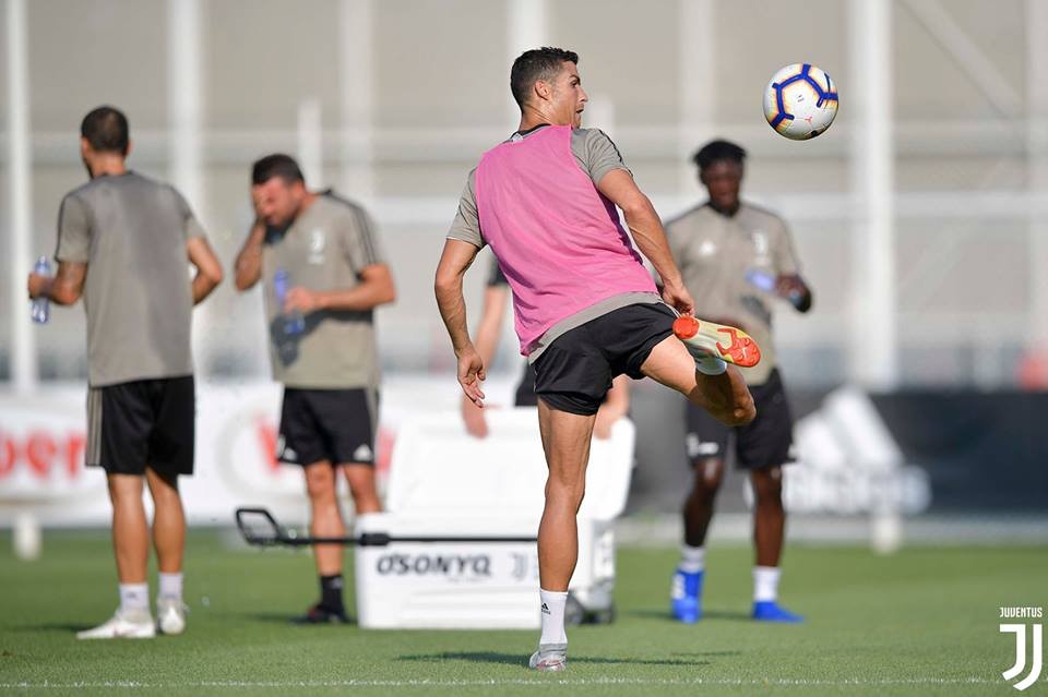 Ảnh tập Juventus và Ronaldo - Bóng Đá