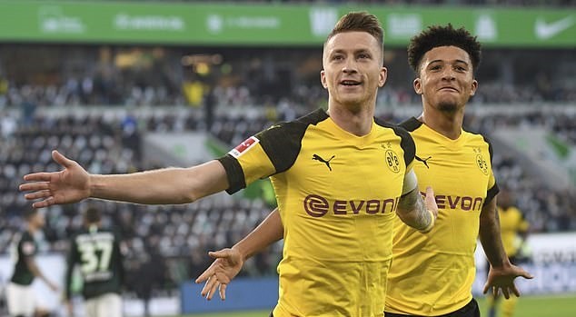 HLV Sarri quát tháo học trò trước đại chiến Chelsea - Tottenham - Bóng Đá