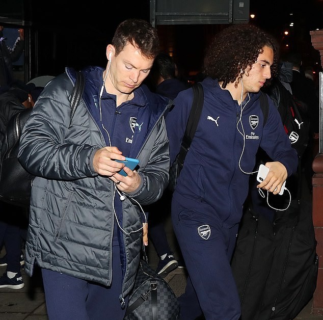 Chưa đá, sao Arsenal đã ra dấu hiệu chiến thắng trước Man City - Bóng Đá