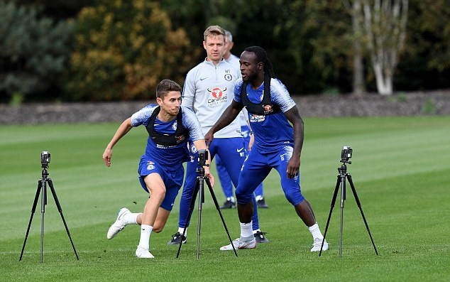 Đội hình kết hợp Chelsea - Man Utd: 7 màu xanh, chỉ 4 màu đỏ! - Bóng Đá