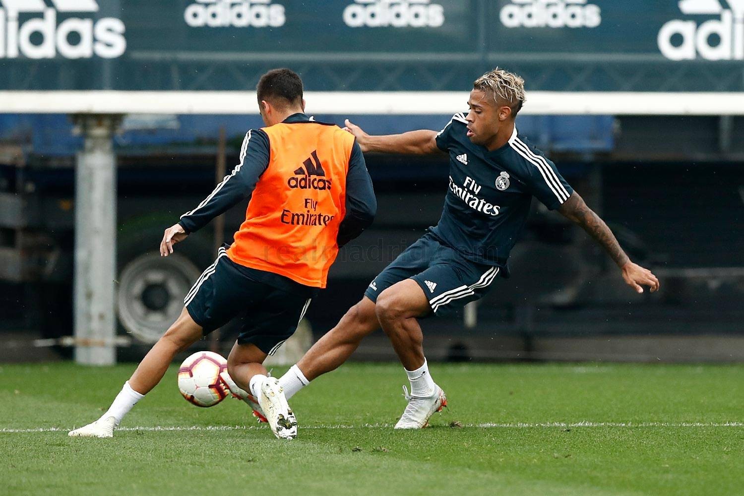 Phong độ chạm đáy, Real Madrid không dám lơ là tập luyện - Bóng Đá