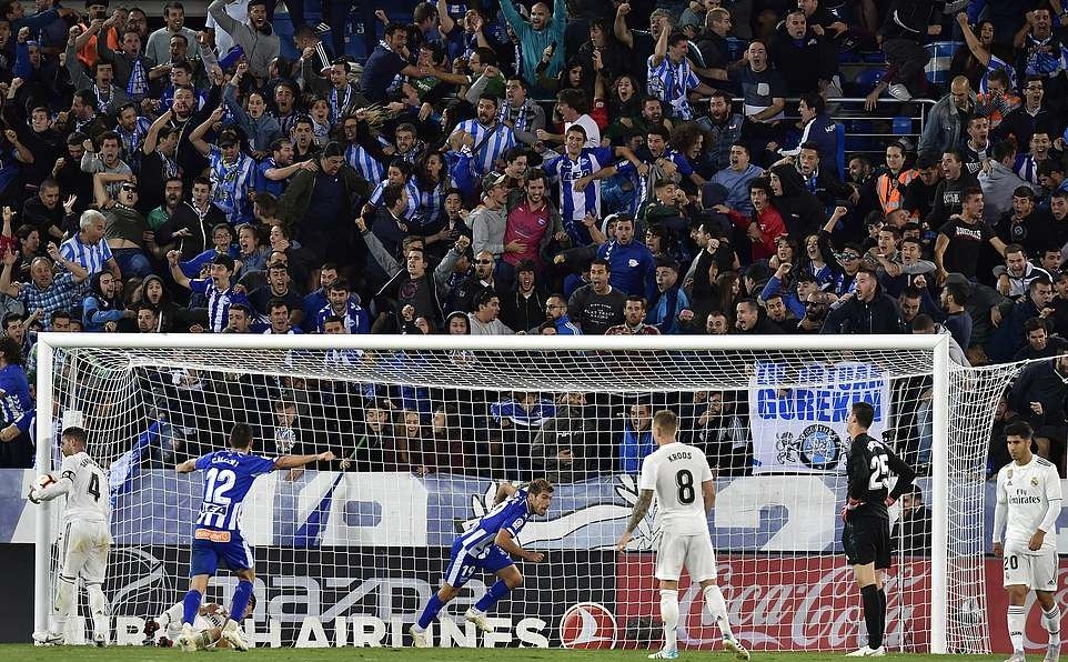 Ronaldo rực sáng trong ngày Real lập 'kỷ lục' tệ không tưởng - Bóng Đá