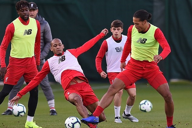 Salah và Van Dijk lành lặn, HLV Kopp cười tươi trên sân tập - Bóng Đá