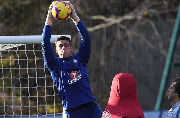 HLV Sarri gửi thông điệp đanh thép tới Giroud trên sân tập - Bóng Đá