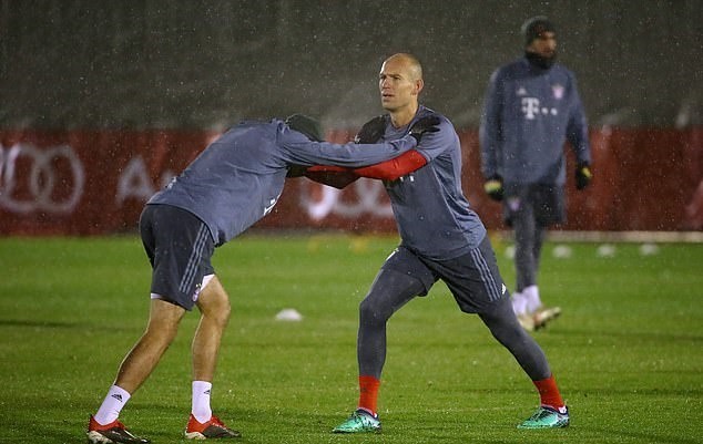 Tổng hợp Bundesliga: Bayern Munich tuyệt vọng bám đuổi Dortmund - Bóng Đá