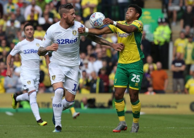 Lại thắng hủy diệt, Leeds quá đáng sợ dưới tay 'phù thủy' Bielsa - Bóng Đá