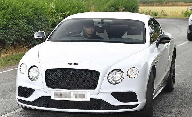 Ảnh Man United tới sân tập - Bóng Đá