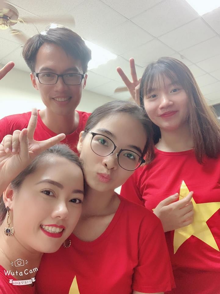 Du học sinh tiếp lửa, vỡ òa khi tuyển Việt Nam vô địch AFF Cup - Bóng Đá