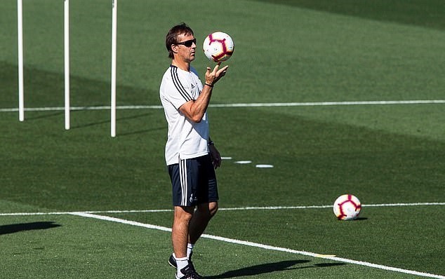 ảnh Modric khoe The Best - Bóng Đá