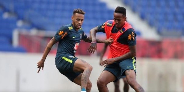 Neymar ghi siêu phẩm rồi ăn mừng như Ronaldo - Bóng Đá