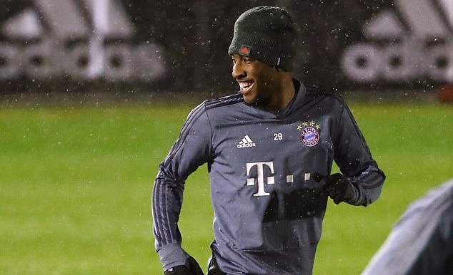 Tổng hợp Bundesliga: Bayern Munich tuyệt vọng bám đuổi Dortmund - Bóng Đá