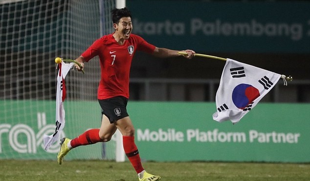 Son Heung-min mang Huy chương vàng ASIAD tới Anh - Bóng Đá