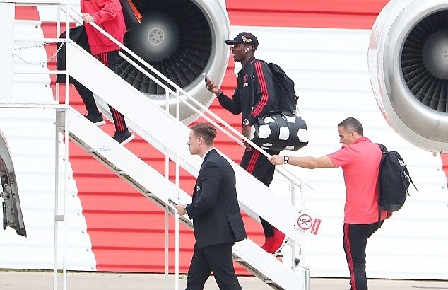 NÓNG: Rõ chuyện ra sân đại chiến PSG của Roberto Firmino - Bóng Đá