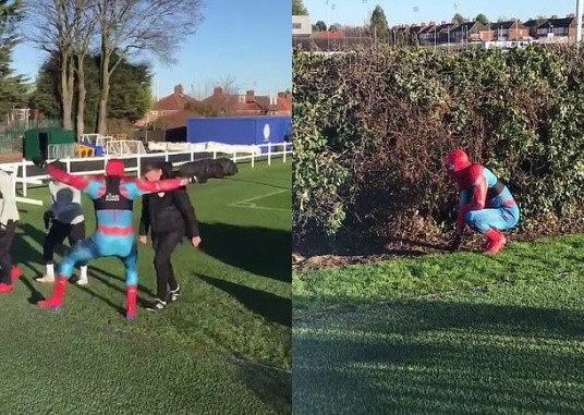 Vady hoá người nhện, dọa HLV Leicester khiếp vía trên sân tập - Bóng Đá