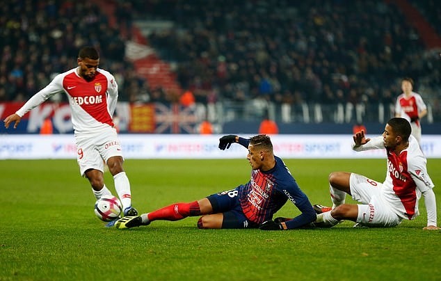 Sau tất cả, Thierry Henry đã giải hạn với AS Monaco - Bóng Đá