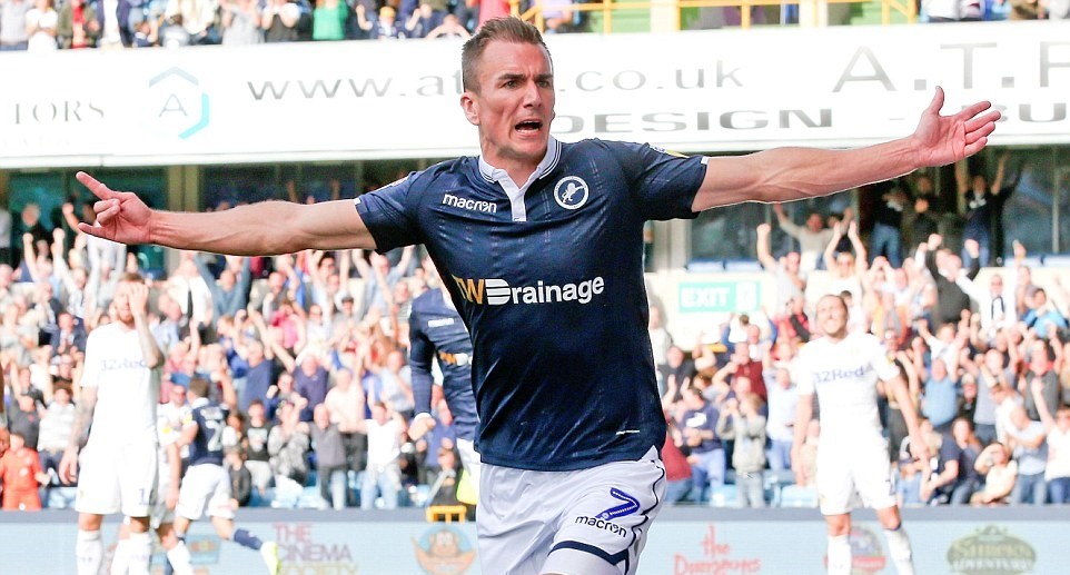 Ghi bàn kịch tính phút chót, Leeds của 'phù thủy' Bielsa tiếp tục ngự trị trên đỉnh - Bóng Đá