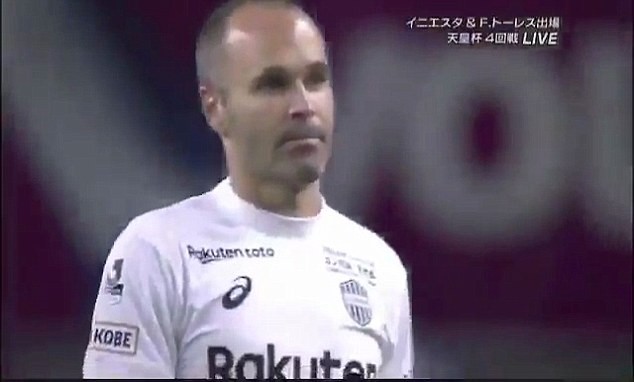 Torres 'mở tài khoản' giúp Sagan Tosu nhấn chìm đội của Iniesta - Bóng Đá