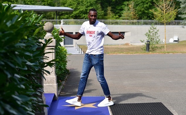 Ở M.U u sầu ra sao, Pogba lên tuyển lại thế này đây - Bóng Đá