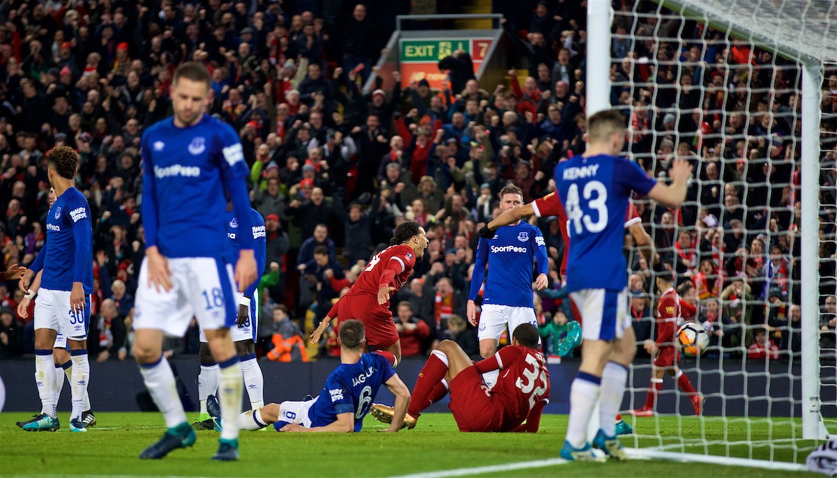Arsenal chạy nhiều nhất, Man Utd trong nhóm đội sổ ở Premier League - Bóng Đá