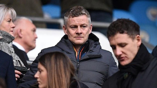 Solskjaer trên khán đài phản ứng ra sao khi Man City huỷ diệt Chelsea 4 bàn? - Bóng Đá