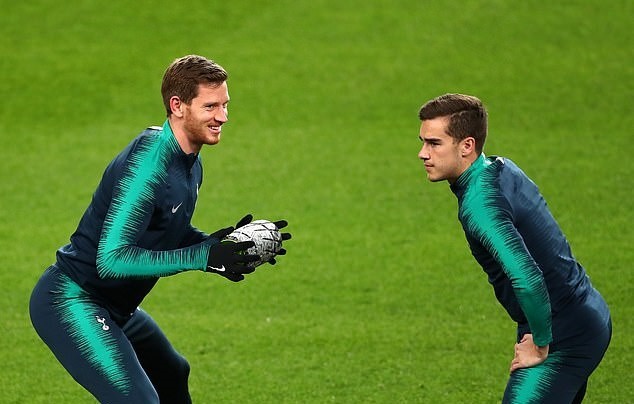 Thư thả trước giờ sinh tử, Tottenham không ngại hạ Barcelona - Bóng Đá