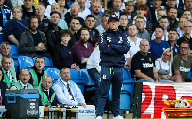 Leeds của 'phù thủy' Bielsa tiếp tục bất bại, ngự trị trên đỉnh - Bóng Đá