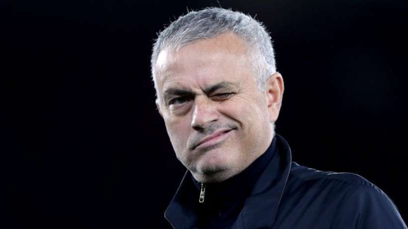 Điều gì đang xảy ra với Madrid: 30 nghìn ghế trống ở Bernabeu; Chờ Mourinho giải cứu? - Bóng Đá