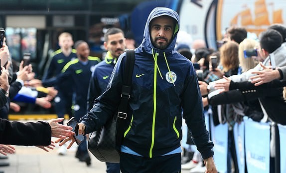 Ảnh Man City Chelsea tới Etihad - Bóng Đá