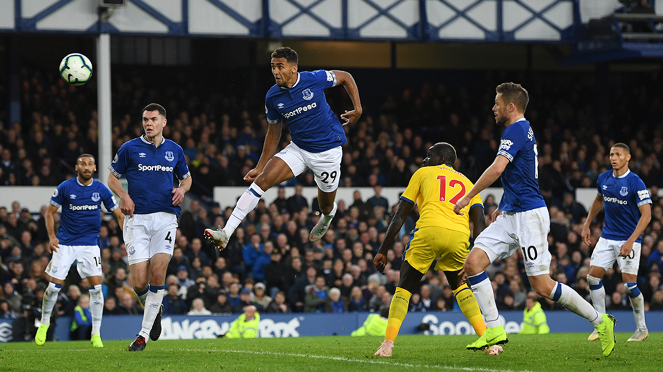9 thống kê ấn tượng vòng 9 Premier League: Martial là số 1! - Bóng Đá