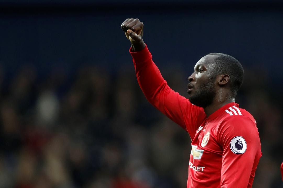 Không ăn mừng, Lukaku bị chỉ trích - Bóng Đá