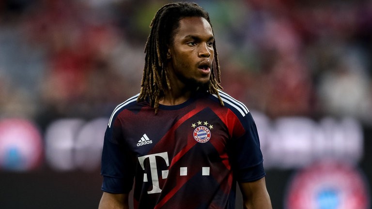 Swansea tính gây sốc với Renato Sanches - Bóng Đá