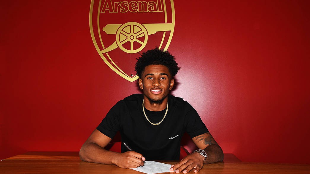 CHÍNH THỨC: Reiss Nelson rời Arsenal - Bóng Đá