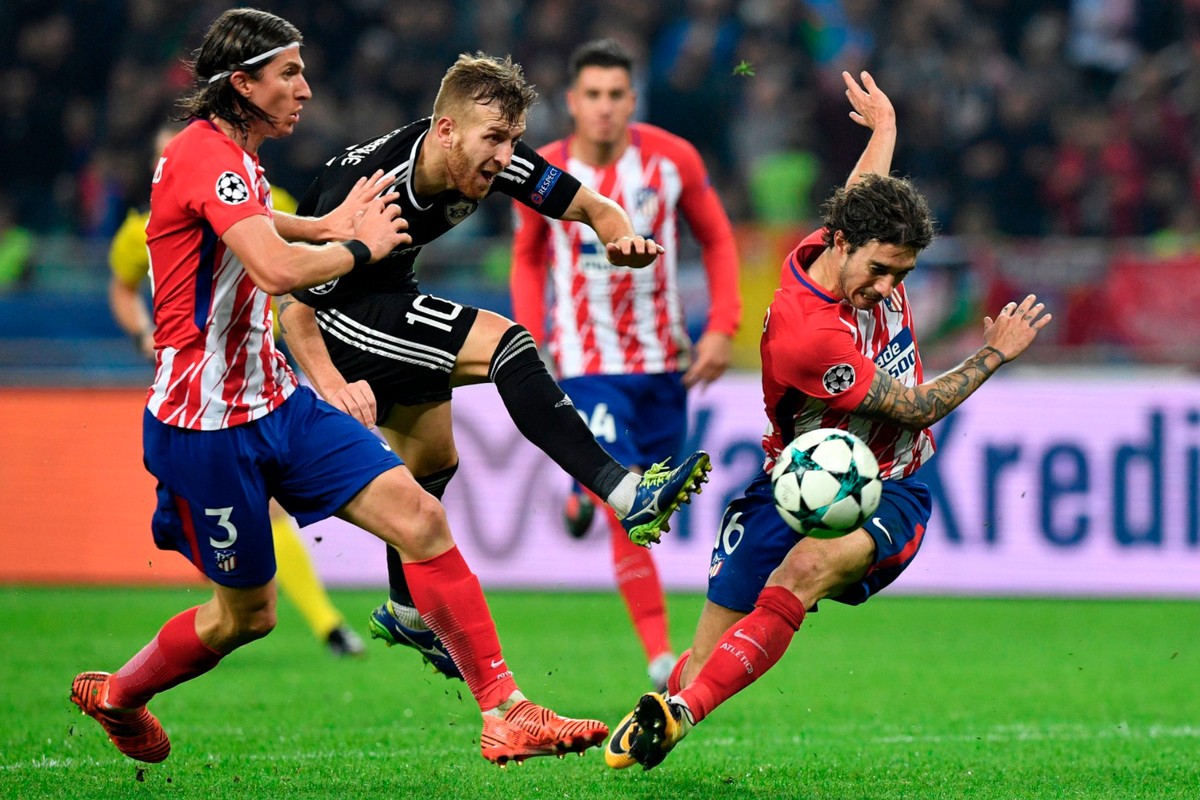 'Tam đại gia' đối mặt với nguy cơ gia nhập Europa League - Bóng Đá
