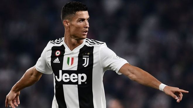 Gia đình lên tiếng bênh vực Ronaldo - Bóng Đá