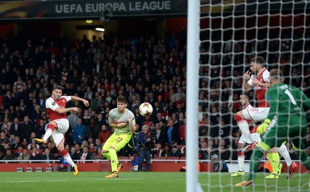 Sead Kolasinac và hành trình chinh phục Ngoại hạng Anh - Bóng Đá