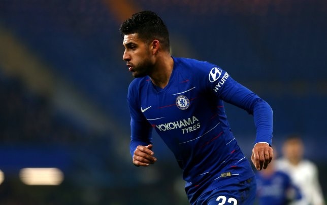 Sarri giải thích lý do tại sao Emerson không thể cạnh tranh với Alonso - Bóng Đá