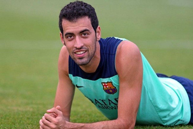Sergio Busquets: Vĩ đại từ sự giản đơn (Phần 2) - Bóng Đá