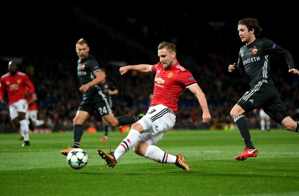 Mourinho hứa hẹn cho Luke Shaw thêm cơ hội - Bóng Đá