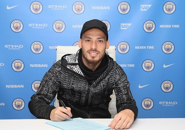 David Silva gia hạn với Man City - Bóng Đá