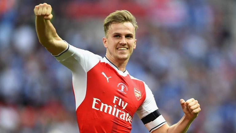 Tại sao Emery nên xây dựng hệ thống phòng ngự quanh Rob Holding? - Bóng Đá