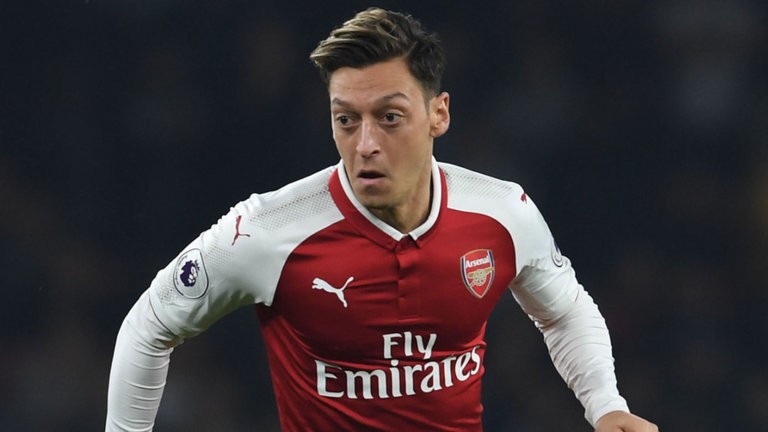 Makelele tin Mesut Ozil sẽ thành công ở Man Utd - Bóng Đá