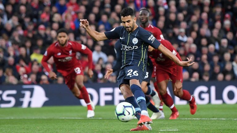 Neville nói về Mahrez hỏng pen - Bóng Đá
