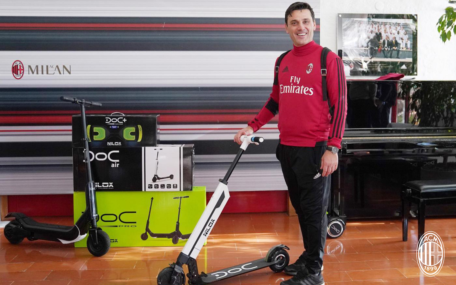 Chán bóng đá, AC Milan chuyển qua chơi xe lướt - Bóng Đá
