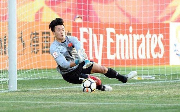 Ở loạt luân lưu VCK U23 châu Á, Bùi Tiến Dũng cản phá như thế nào? - Bóng Đá
