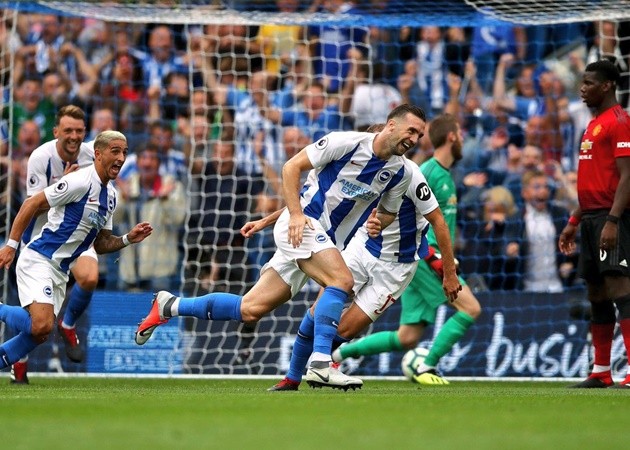 Hàng thủ mơ ngủ, Man Utd lập thành tích tệ hại chưa từng có - Bóng Đá