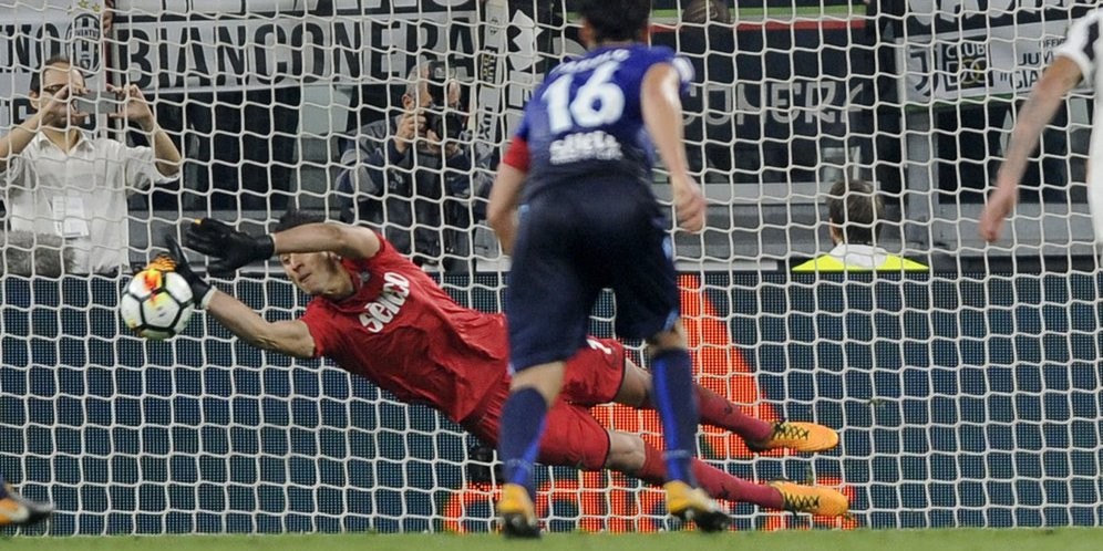 SỐC với thủ thành xuất sắc nhất Serie A hiện tại - Bóng Đá